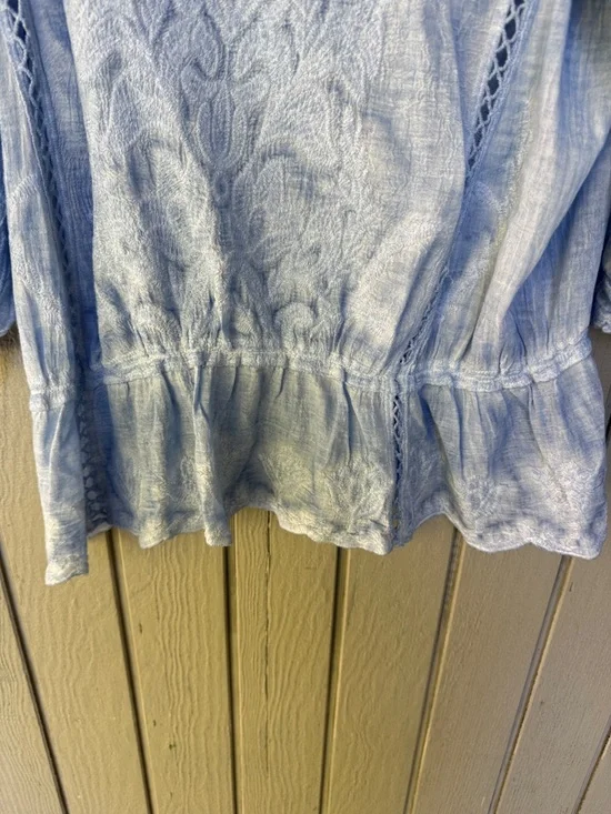 Women”s Democracy Blue Lace Top Size XL - Picture 5 of 6